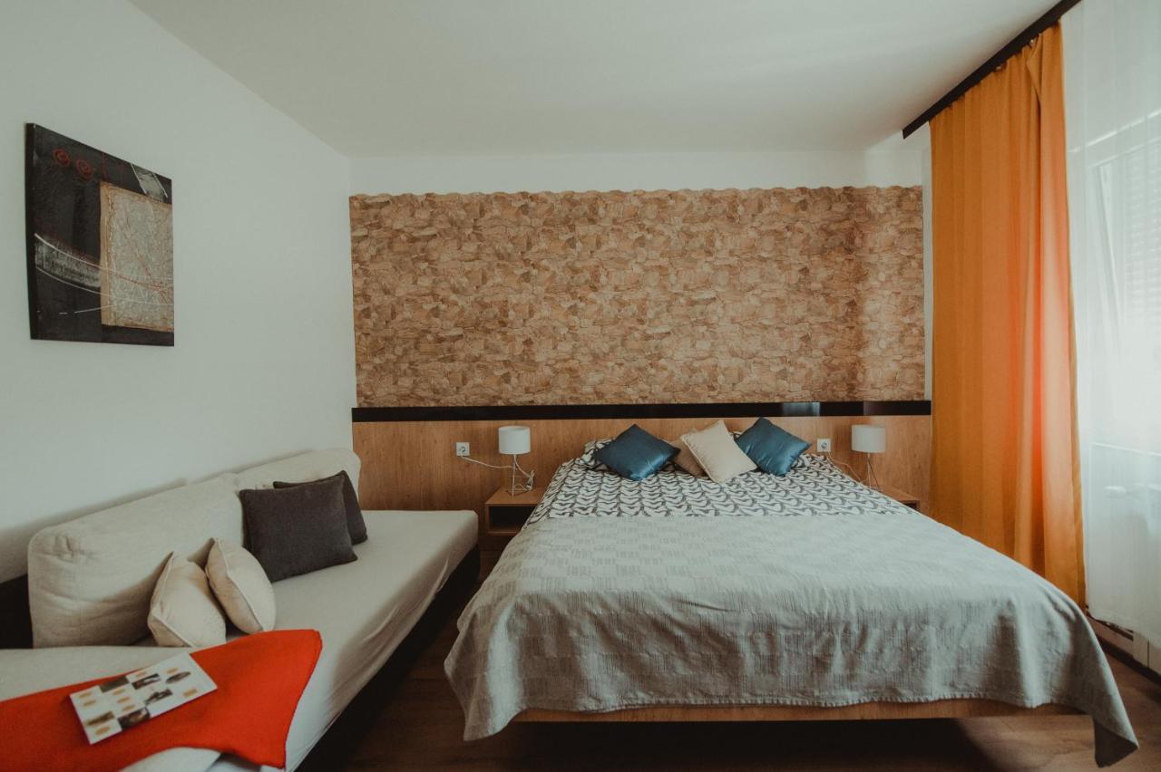 Apartman Lovric Ðakovo 外观 照片