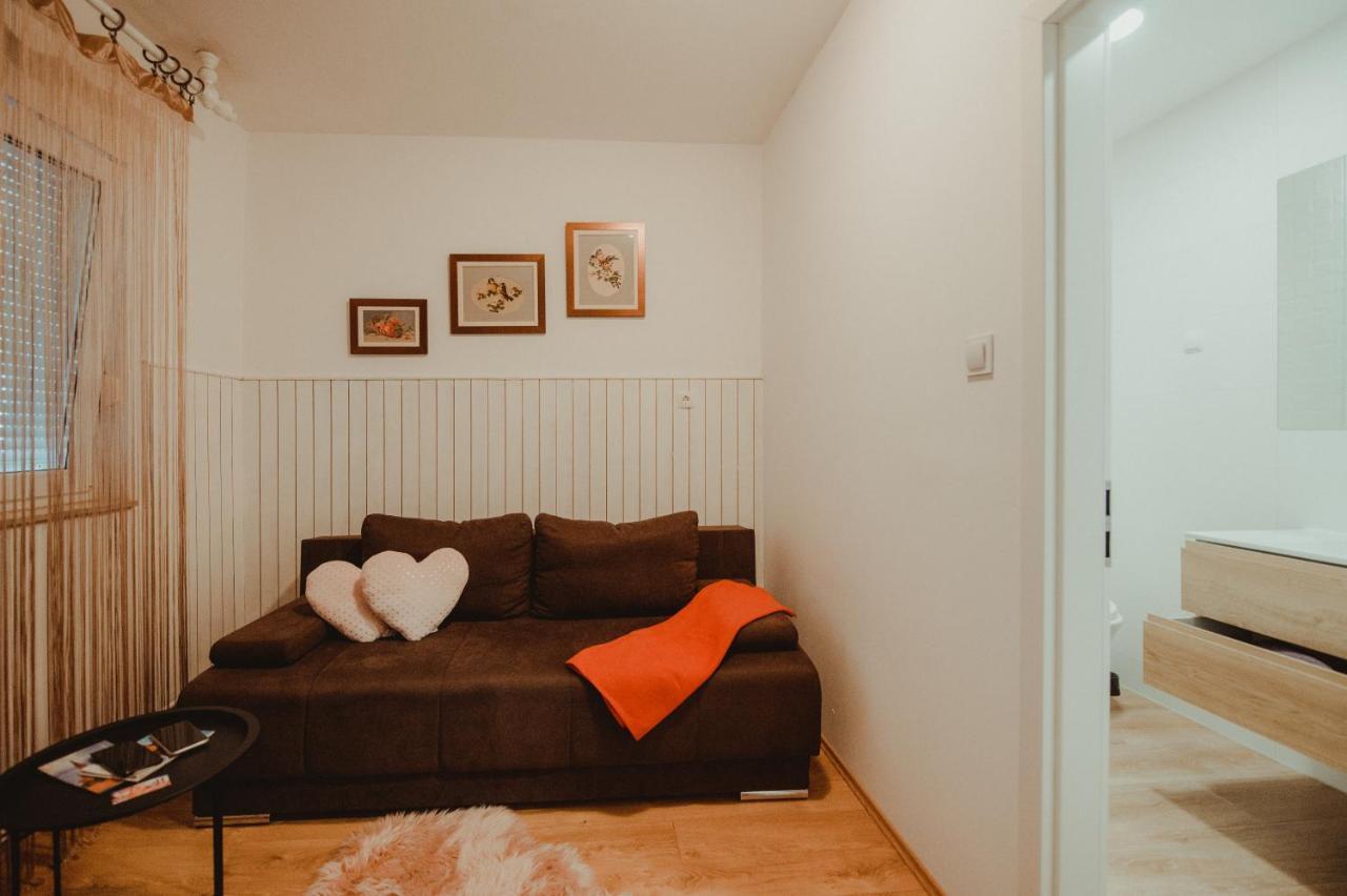 Apartman Lovric Ðakovo 外观 照片