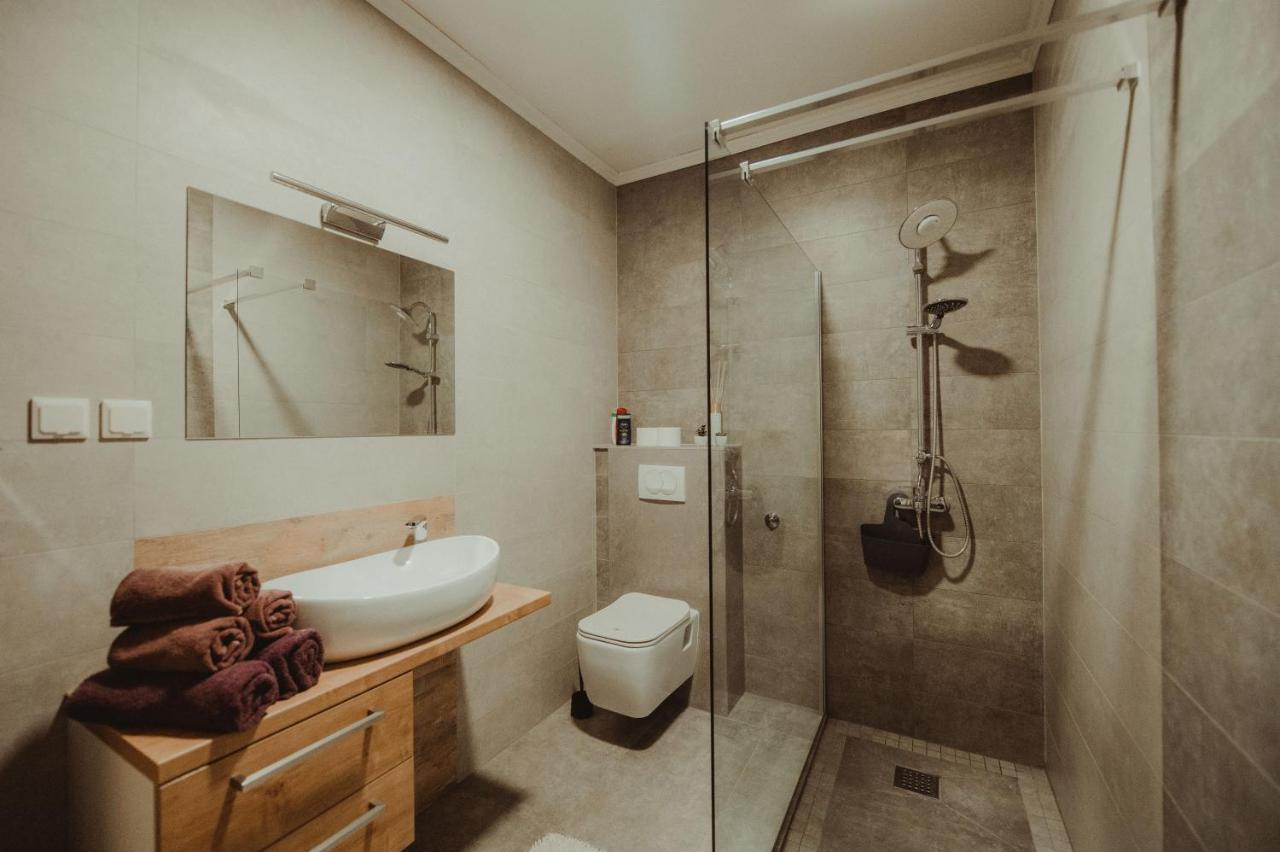 Apartman Lovric Ðakovo 外观 照片